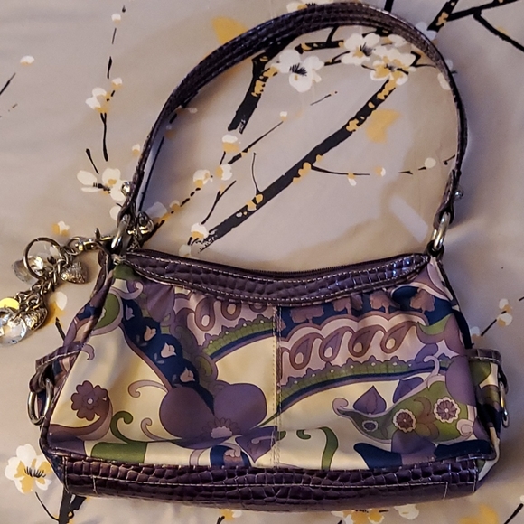 Kathy Van Zeeland purse - Picture 4 of 8